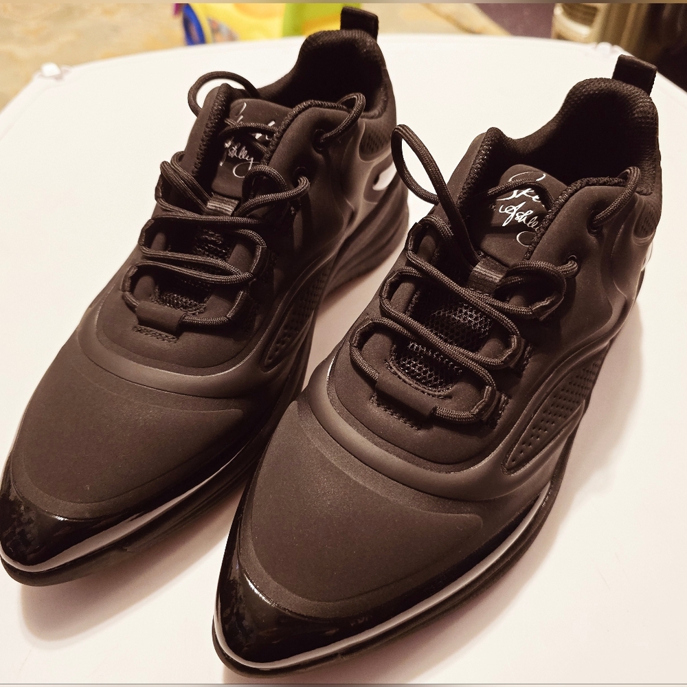 Skechers by ashley park Street Glam Point It Sneaker